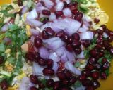 A picture of step 2 of Chatpati Bhel.