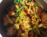 A picture of step 4 of Cauliflower with beans sabji.
