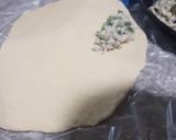 A picture of step 3 of Stuffed spiral bun.