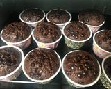 Foto langkah ke 6 dari resep Muffin coklat no mixer.
