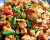 Foto langkah ke 5 dari resep Oseng Tahu Kacang Panjang.