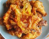 Foto langkah ke 4 dari resep Garlic Butter Fried Chicken.