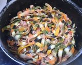 Foto del paso 3 de la receta: Tagliatelle de algas y verduras con atún