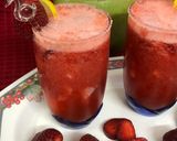 A picture of step 6 of Strawberry Tender Coconut Spritzer.