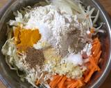 Foto langkah ke 2 dari resep Bakwan Udang Sayur.