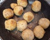 Foto del paso 5 de la receta: Albóndigas de pollo al horno con queso y verduritas
