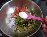 A picture of step 3 of Makhana Chaat.