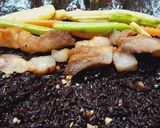 Hình bước làm 2 của món Cơm cuộn măng tây gạo lứt