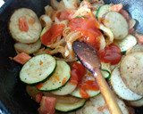 Foto del paso 5 de la receta: Pollo con berenjena y calabacín