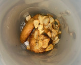 Foto del paso 5 de la receta: Espinacas rehogadas con majaillo de pan, ajo, aceite virgen oliva 🫒 y vinagre de manzana