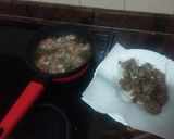 Foto del paso 3 de la receta: Carne en salsa con papas arrugadas