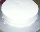 A picture of step 4 of Winter theme cake.