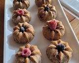 Foto del paso 5 de la receta: Muffins de banana y frutilla🍌🍓 Aptos SIBO