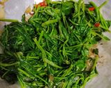 Foto langkah ke 3 dari resep Tumis Kangkung.