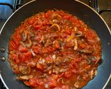 A picture of step 5 of Boerewors Burgers.