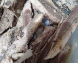 Foto langkah ke 1 dari resep Balado Tuna Suwir Kemangi.