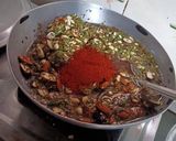 ઉત્તરાયણ સ્પશિયલ ખીચડો (Khichdo Recipe in Gujarati) રેસીપી સ્ટેપ2ફોટો