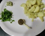 A picture of step 1 of Chatpati Jeera Aloo.