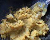 A picture of step 1 of Sweet and sour aloo toast.