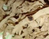A picture of step 6 of Left over roti noodle.