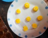 होम मेड पीली बटर(Home made yellow butter recipe in Hindi) रेसिपी चरण 3 फोटो