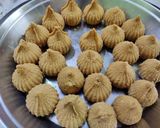 बेसन मोदक रेसिपी चरण 3 फोटो