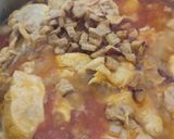 Csirkepörkölt pirított gombával recept fázis 5 fotója