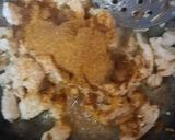 A picture of step 3 of Chicken Tikka puratha roll.