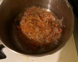 Une image de l'étape 4 de Igname frit accompagné de saucisse.