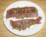 Foto del paso 2 de la receta: BISTEC CON HUEVO FRITO Y PAPAS HORNEADAS CON CHAQUETA. JON STYLE