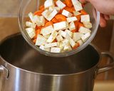 Tárkonyos csirkeragu leves recept fázis 2 fotója