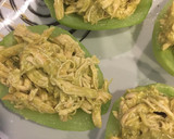 Foto del paso 3 de la receta: Chayotes rellenos de pollo en salsa verde