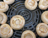 Foto del paso 1 de la receta: Champiñones rellenos de jamón y queso airfryer