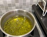 Foto langkah ke 2 dari resep Bubur jagung kacang hijau.
