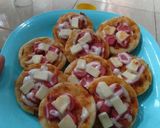 Foto langkah ke 5 dari resep Pizza Mini.