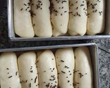 Foto langkah ke 5 dari resep Roti sisir manis.
