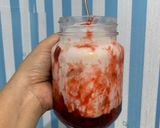 Foto langkah ke 2 dari resep Susu Strawberry Korea.