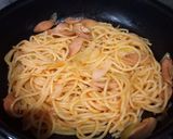 Foto langkah ke 3 dari resep Spaghetti Sosis.