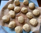 A picture of step 3 of Pahalova Snickerdoodles.