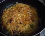 Foto langkah ke 3 dari resep 85. Omlete mie / Pizza mie.