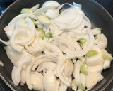Foto del paso 1 de la receta: Cebolla caramelizada casera con canela y a fuego lento