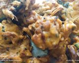 A picture of step 4 of Cabbage mix bhajiya.