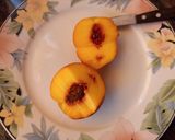 Foto del paso 5 de la receta: Tomates rellenos de porotos y ensalada de pollo lechuga y durazno