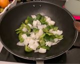Foto del paso 3 de la receta: Xúc Xích Sốt Lạc (Salchichas en salsa Satay)
