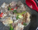 Foto langkah ke 2 dari resep Asem-Asem Iga Sapi.