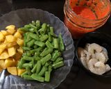 Foto langkah ke 1 dari resep Sambal Goreng Udang Kentang Buncis.
