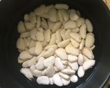 A picture of step 1 of Xôi, Chè Đậu Ngự (Sticky Rice and Royal Bean Sweet Soup).