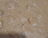 Foto del paso 3 de la receta: Muffin de harina integral con frutilla y coco