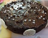 A picture of step 5 of Oreo chocolate cake.