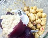Une image de l'étape 1 de Houmous de betteraves rouges.